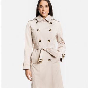 *MOTIVATED TO SELL* NWOT London Fog Trench Coat